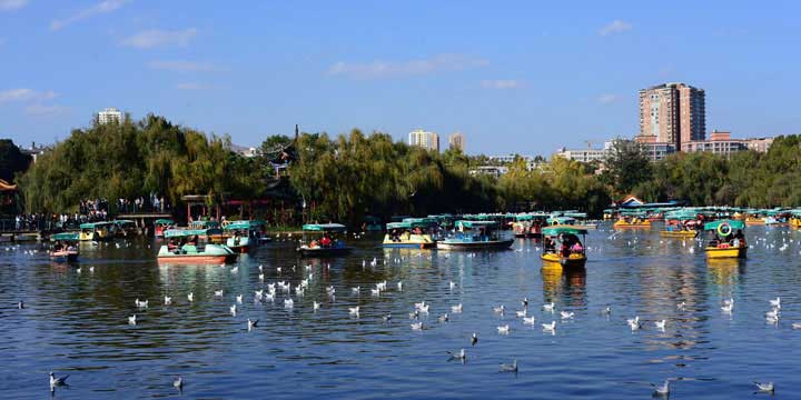Vista de la ciudad de Kunming-Parque Green Lake