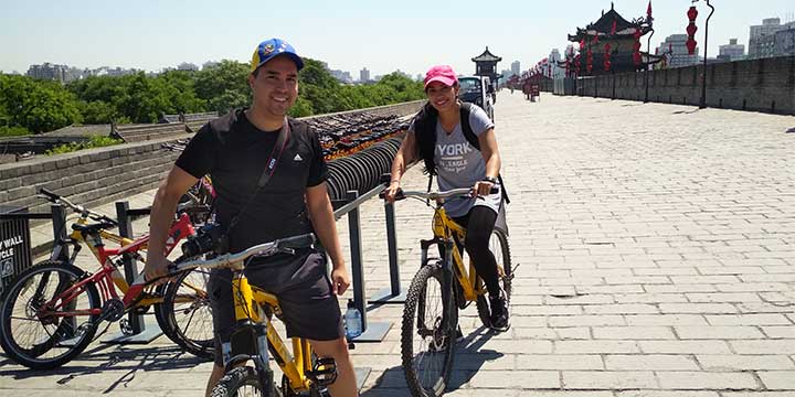 Tour in bicicletta delle mura della città di Xian